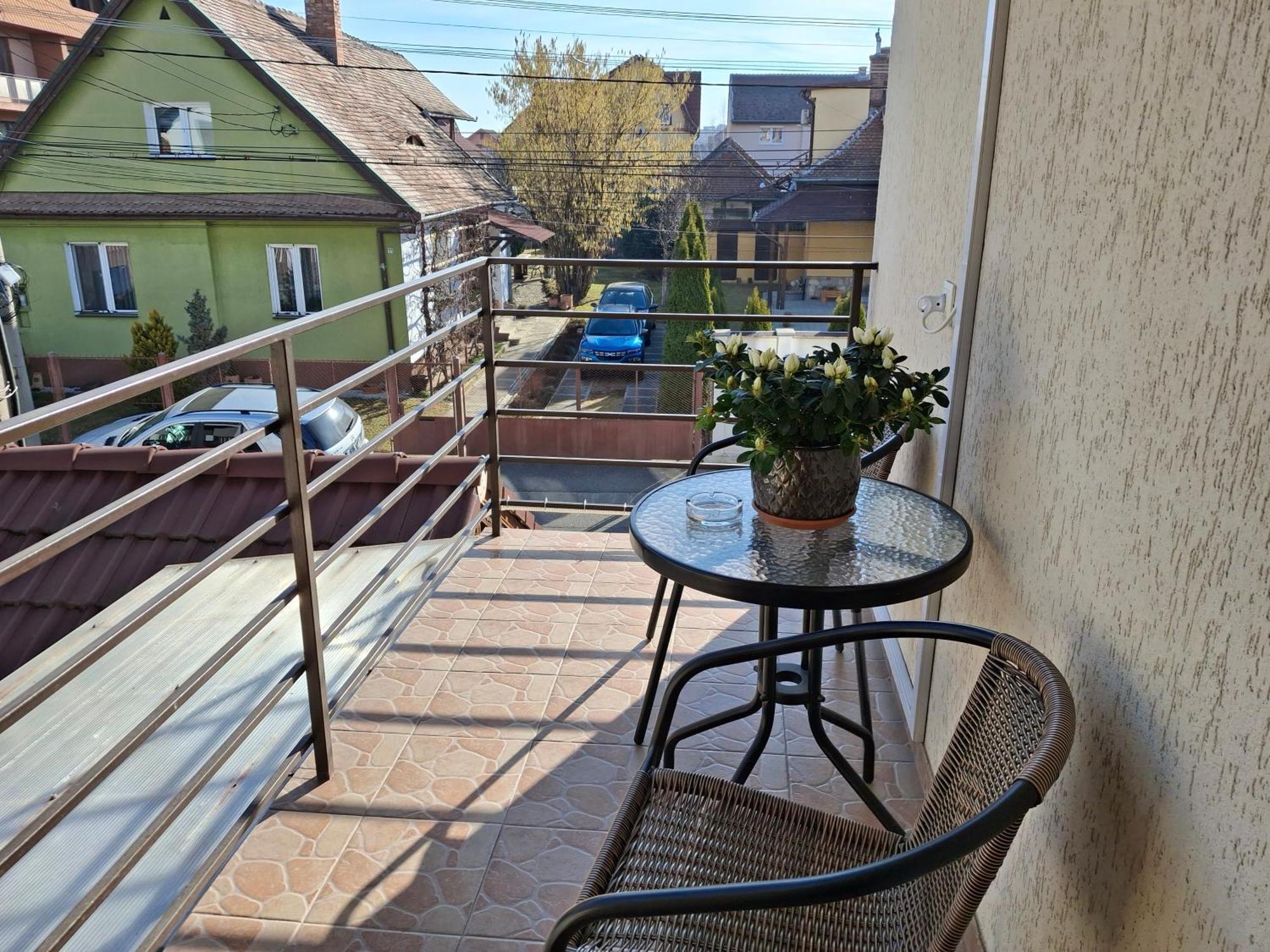 Ferienwohnung Garsoniera Strada Bucegi Hermannstadt Exterior foto